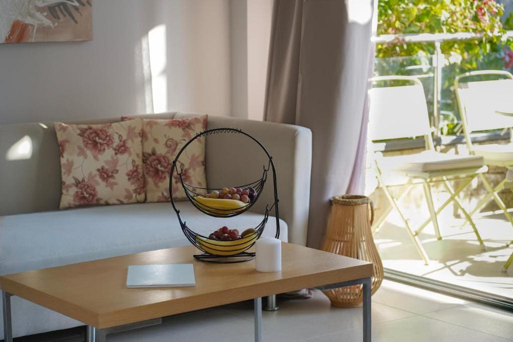 Junior Suite with Garden View room - Image 1
