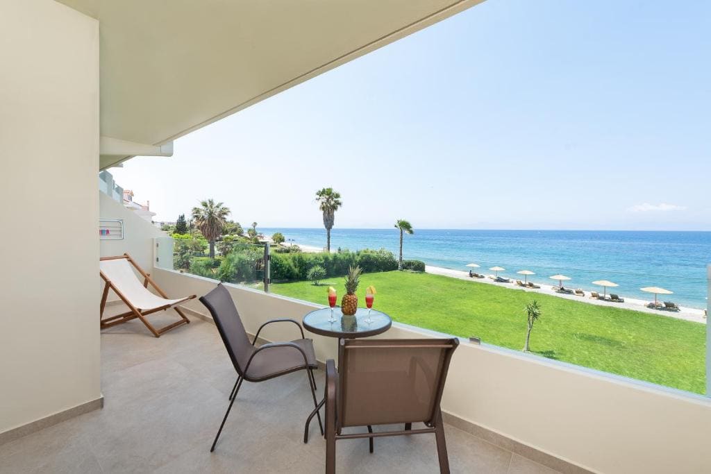 Junior Suite with Sea View room - Image 1
