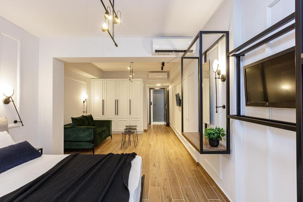 Family Room room - Image 2