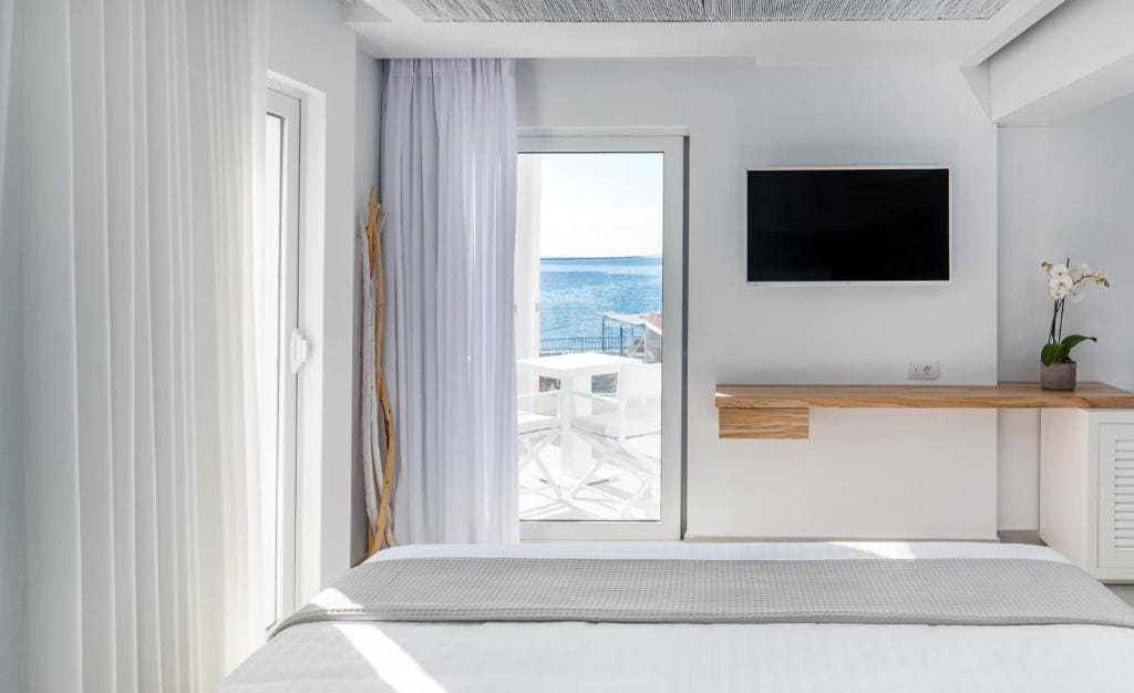 Junior Suite with Sea View room - Image 3