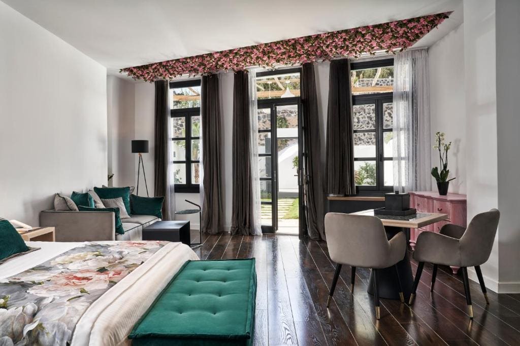 Superior Garden Suite With Private Pool room - Image 3