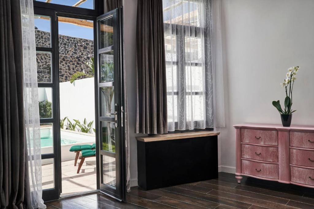 Superior Garden Suite With Private Pool room - Image 2