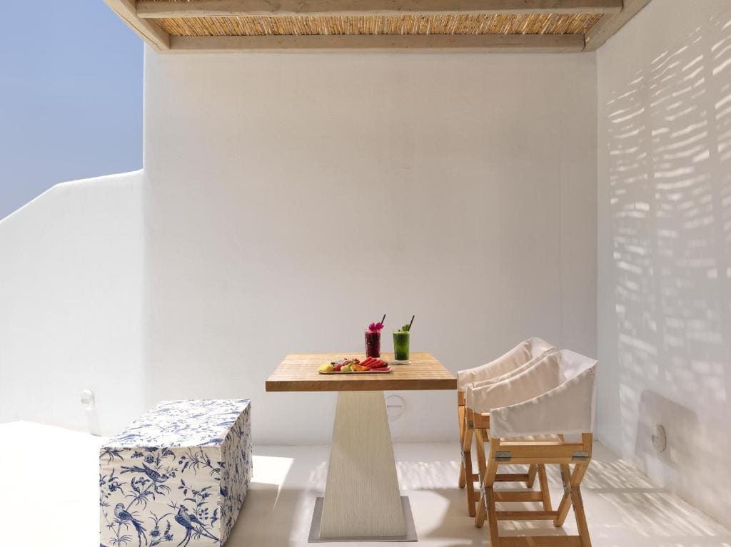 Katikies Suite with Private Pool and Sea View room - Image 2