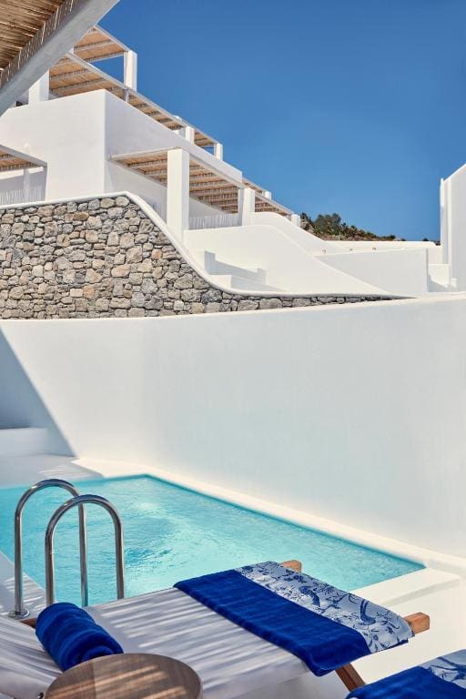 Superior Suite with Private Pool and Sea View room - Image 2
