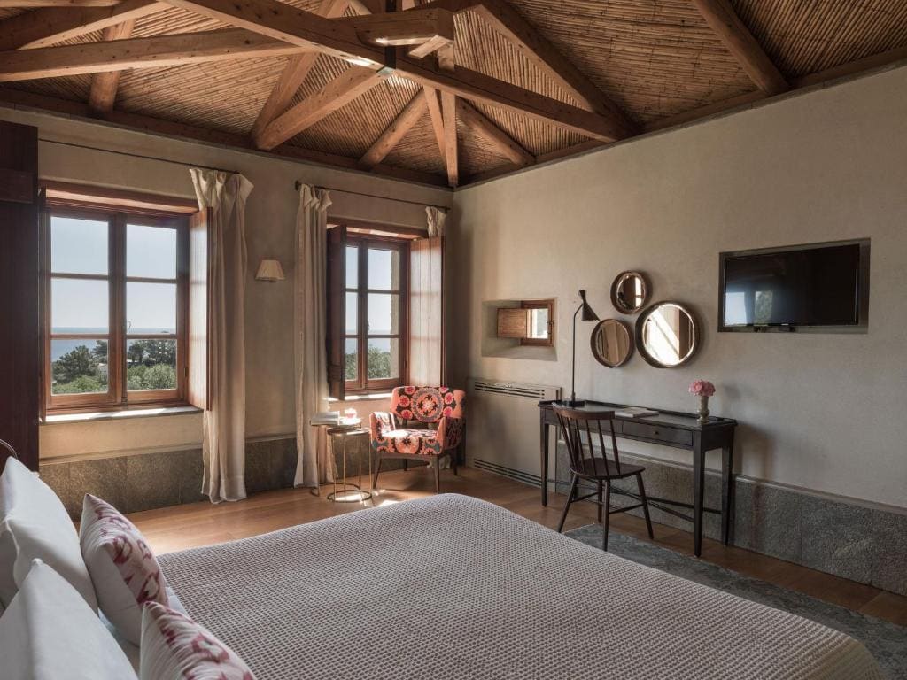 Kinsterna Pool Villa room - Image 2