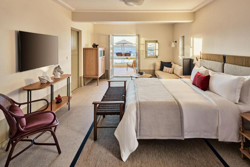 Cosmos Suite One Bedroom King Suite with Sea View and Private Pool room - Image 1