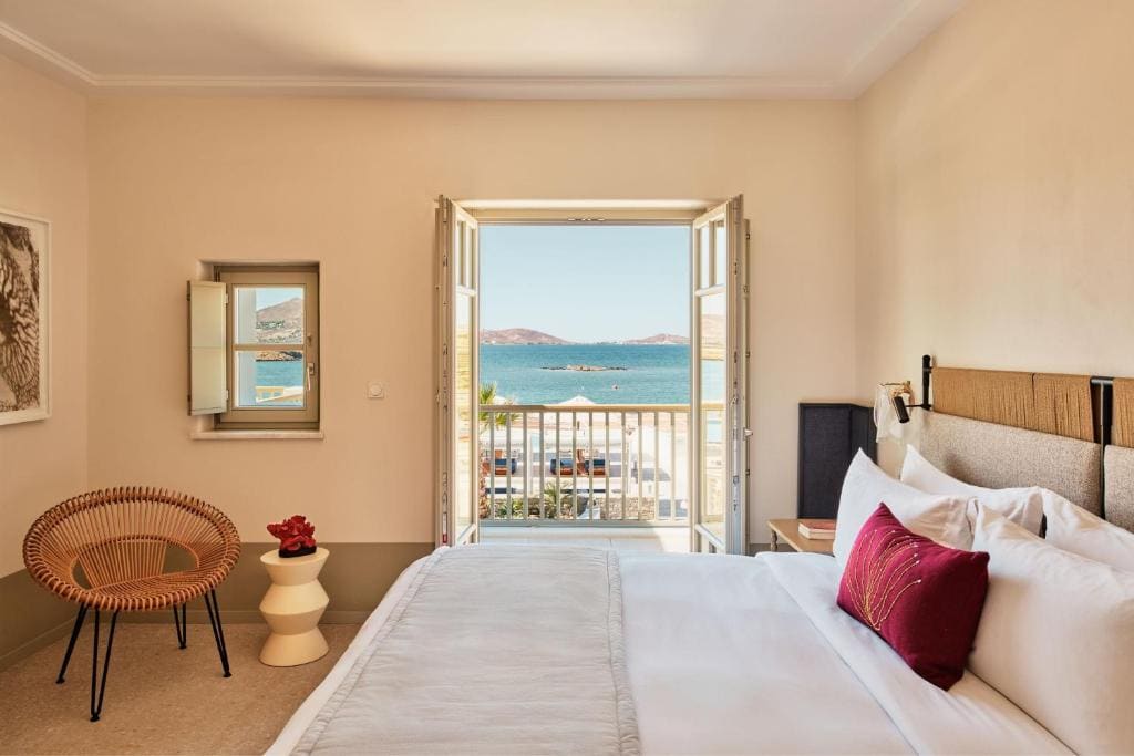 Ocean Suite - One-Bedroom King Suite with Balcony and Sea View room - Image 2