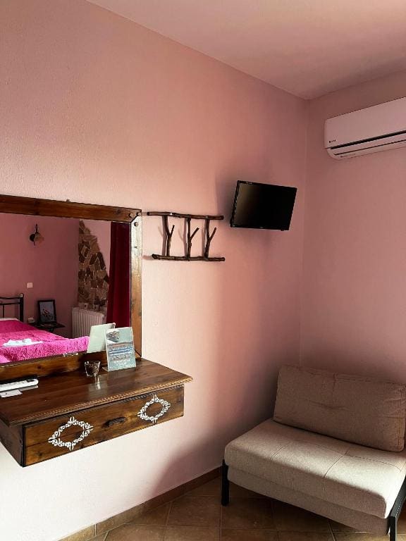Twin Room with Lake View room - Image 2