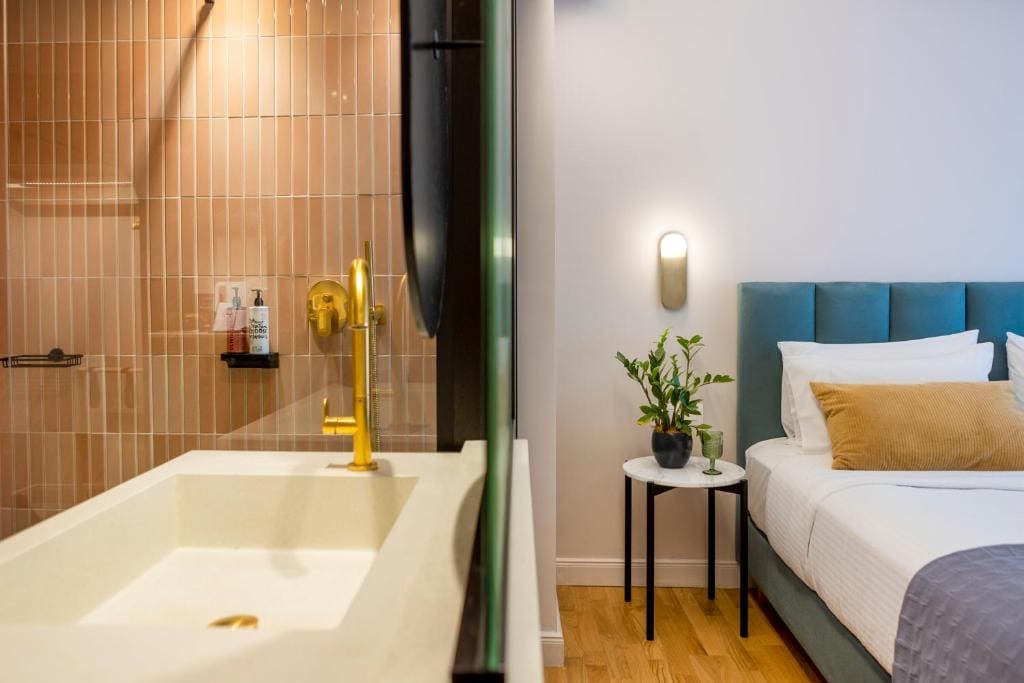Standard Double Room room - Image 3