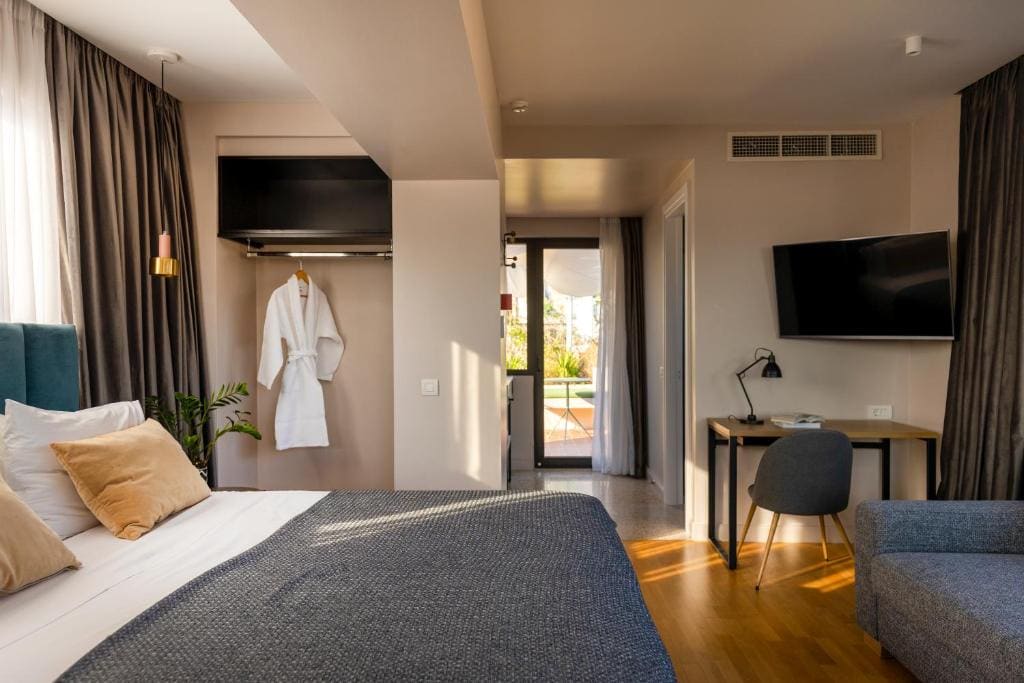 Suite with Acropolis View room - Image 2