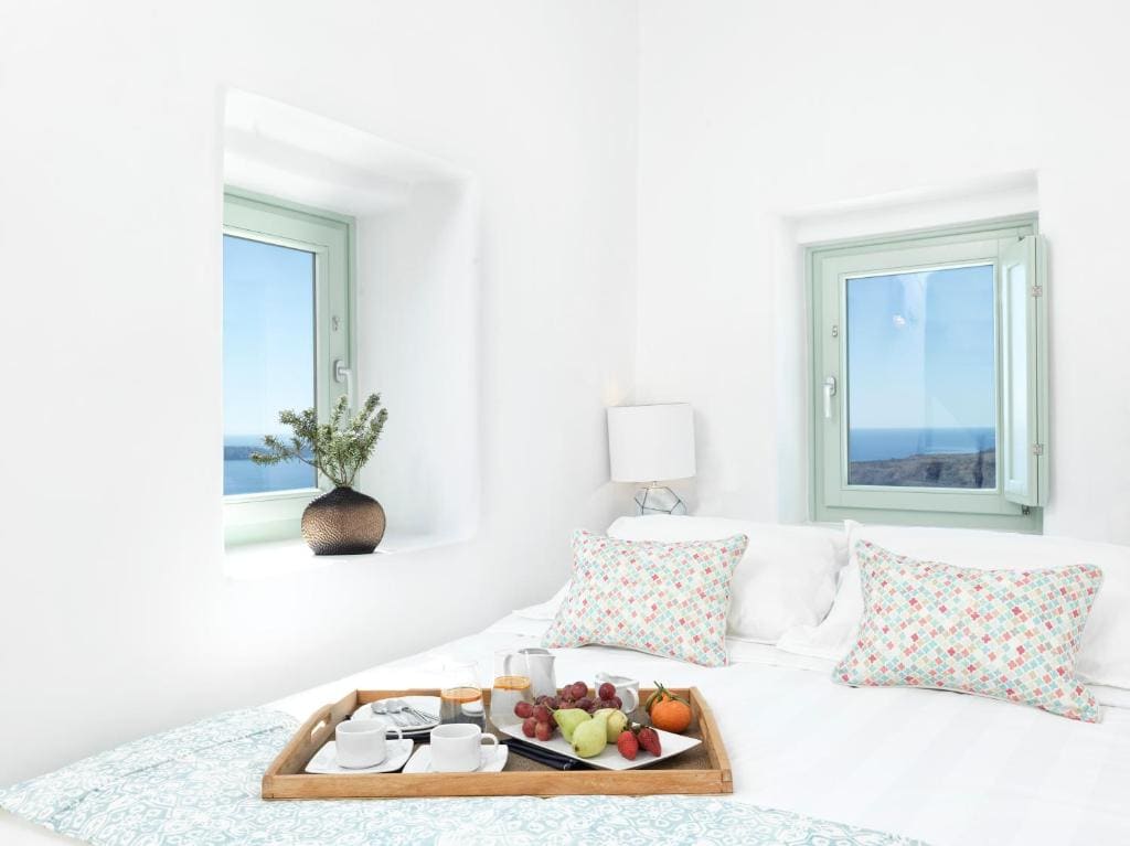Junior Suite with Hot Tub and Caldera View room - Image 3