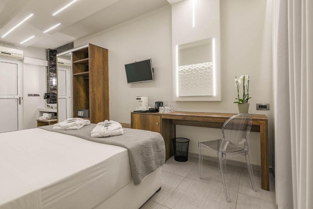 Deluxe Double Room room - Image 1