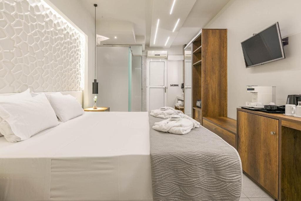 Deluxe Double Room room - Image 3
