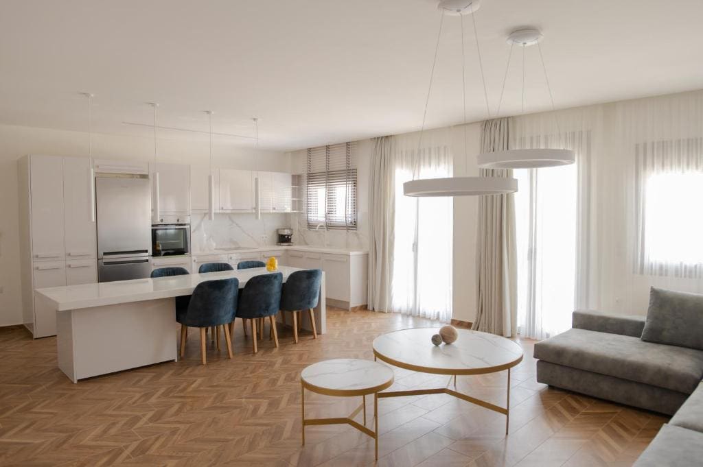 Superior Two-Bedroom Apartment with Pool View room - Image 1