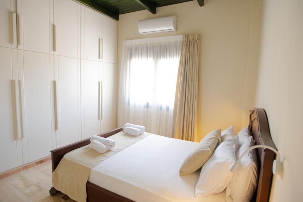 Two-Bedroom Apartment with Pool View room - Image 3