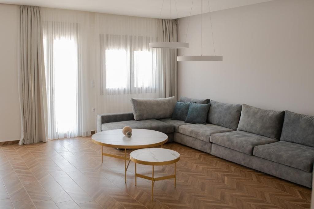 Superior Two-Bedroom Apartment with Pool View room - Image 2