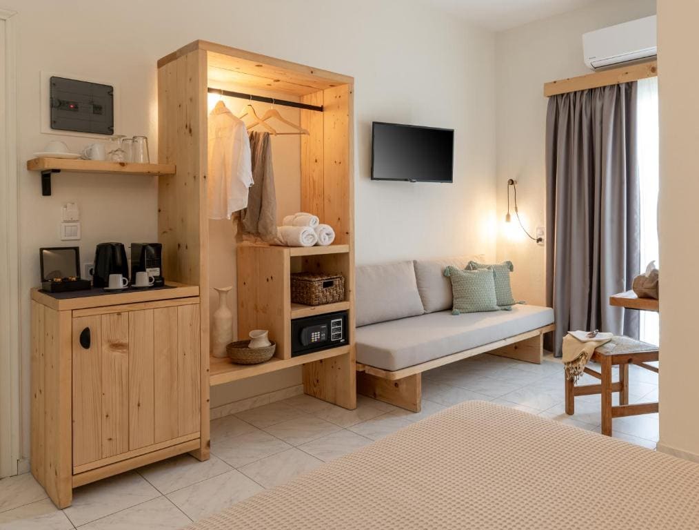 Superior King Room room - Image 3