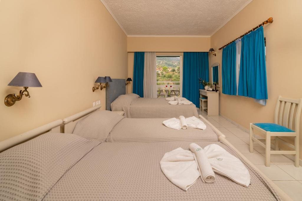 Family Room with Sea View room - Image 2