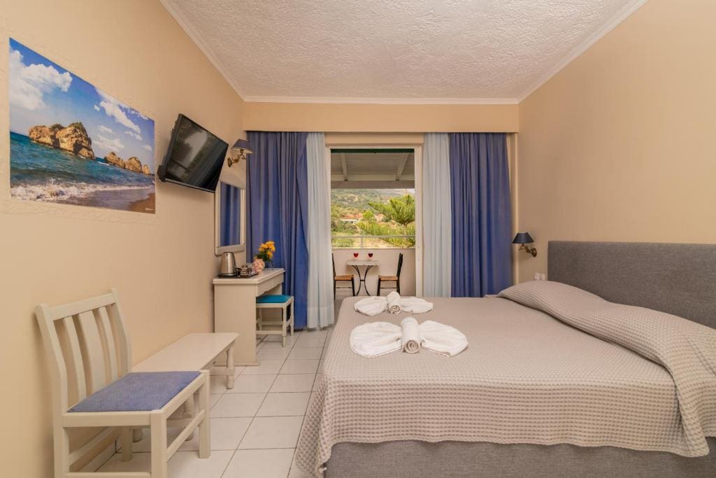 Standard Double Room with Garden View room - Image 1
