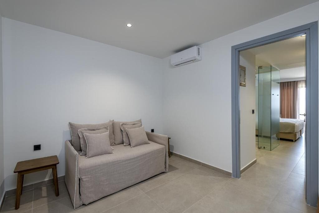 Junior Suite with Sea View room - Image 2
