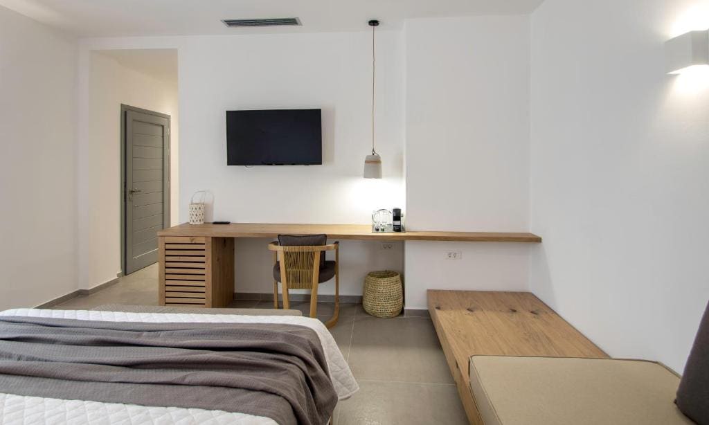 Suite with Garden View room - Image 3