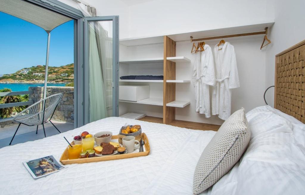 Queen Suite with Sea View room - Image 3
