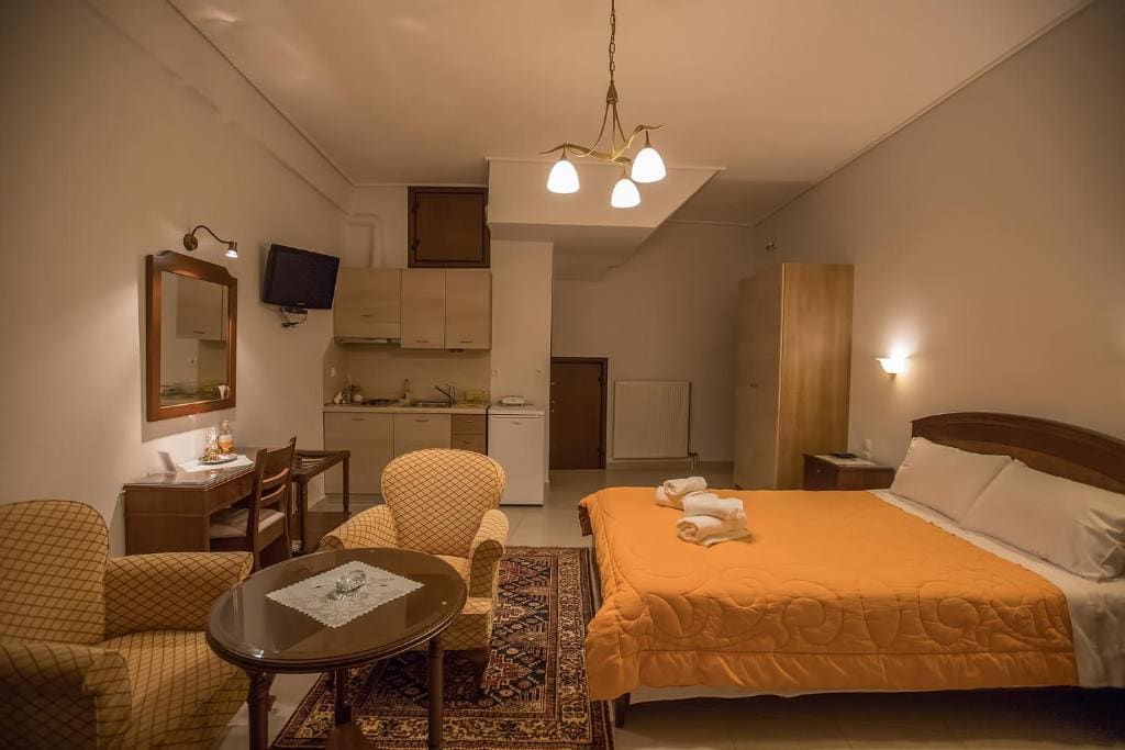 Triple Room with Lake View room - Image 2