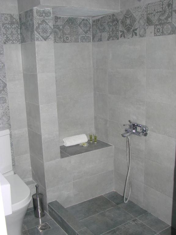 Standard Double or Twin Room with Sea View room - Image 3
