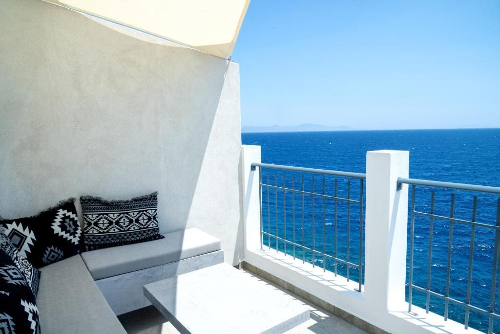 Suite with Sea View room - Image 1