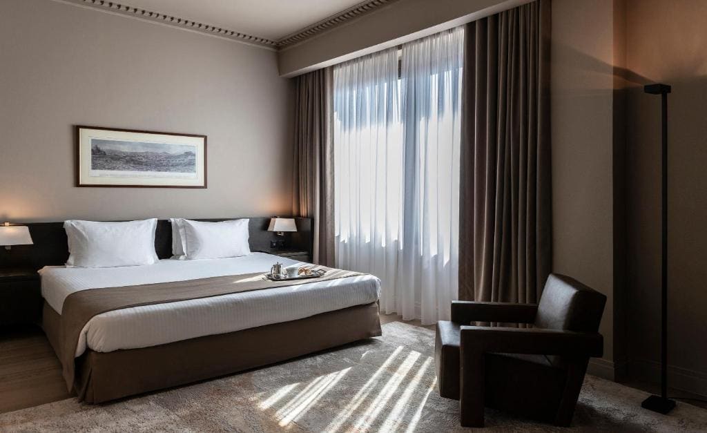 Acropolis Panoramic View Suite room - Image 2