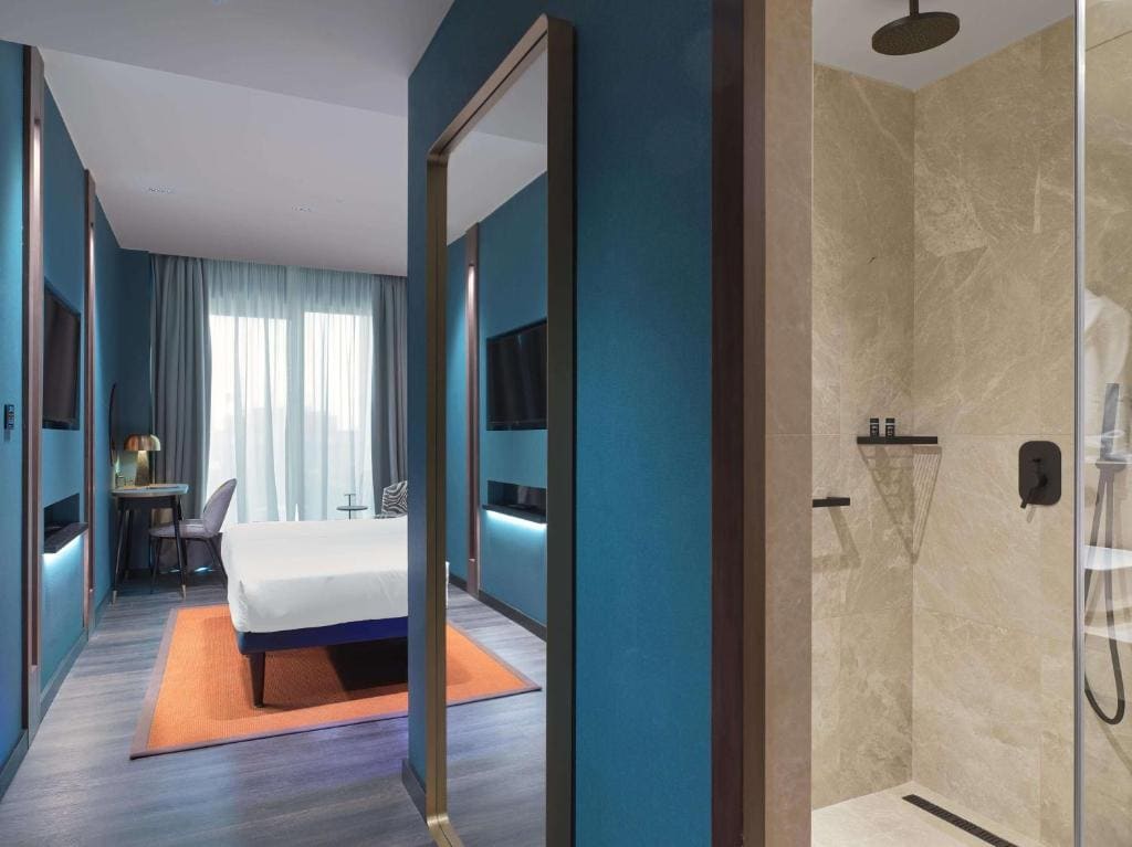 Deluxe Acropolis Room with Lounge Access room - Image 2