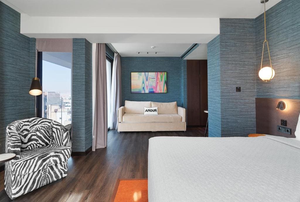 Heaven Acropolis Suite with Lounge Access room - Image 1