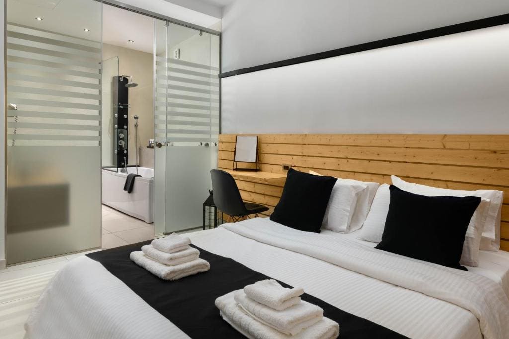 Deluxe Triple Suite room - Image 2