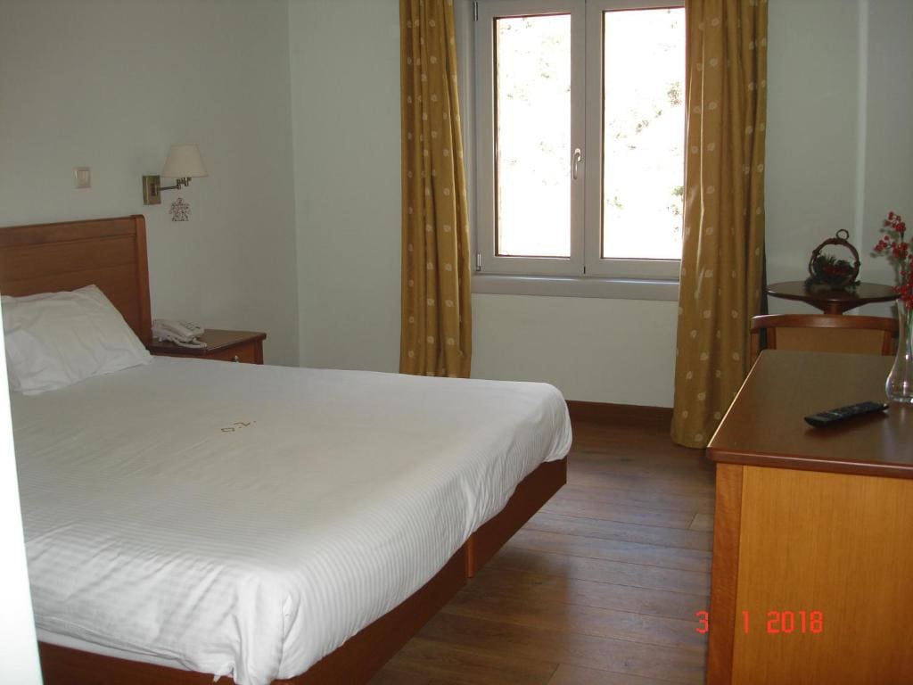 Deluxe Double Room with View room - Image 3