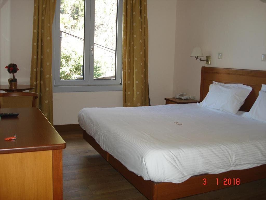 Deluxe Double Room with View room - Image 2