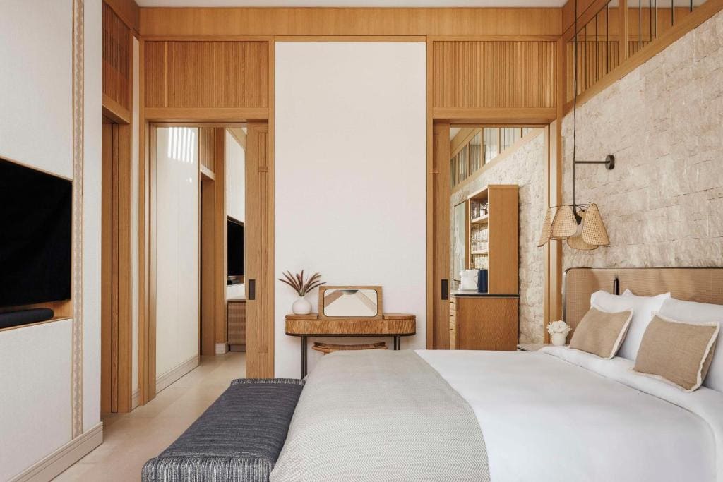 One-Bedroom Suite King with private pool room - Image 1