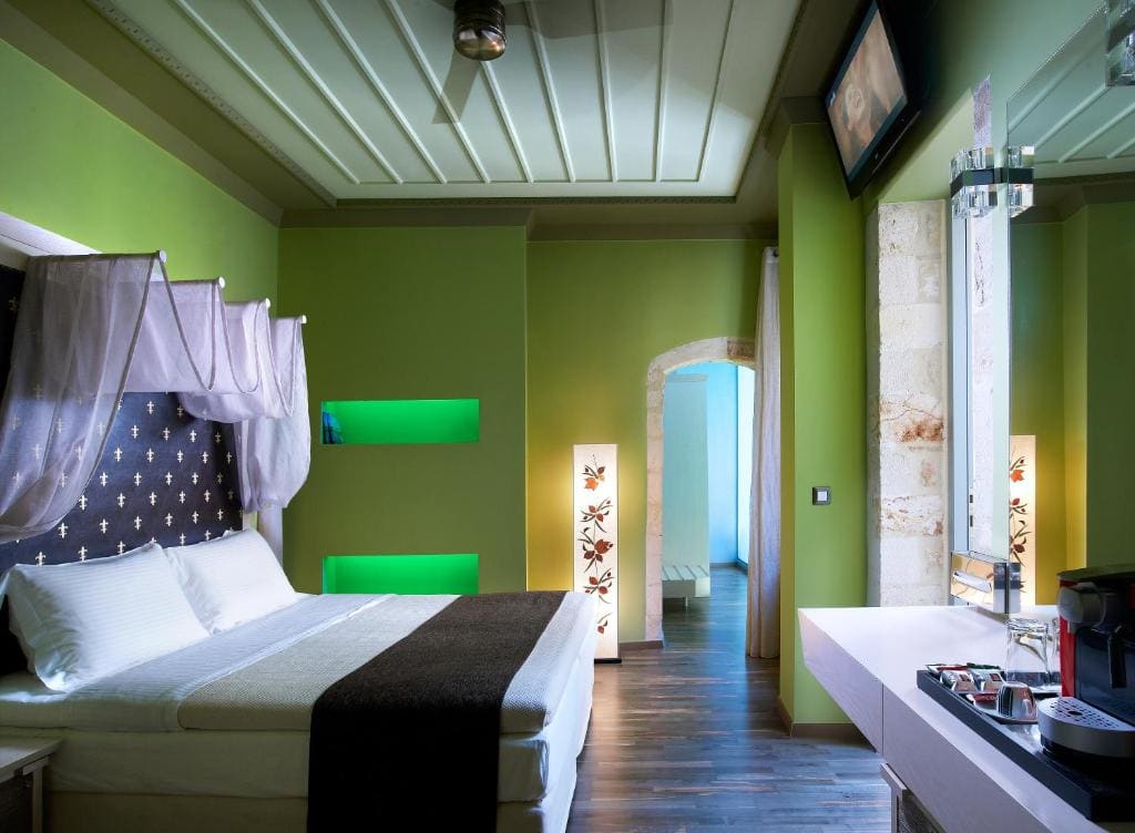 One-Bedroom Suite room - Image 2