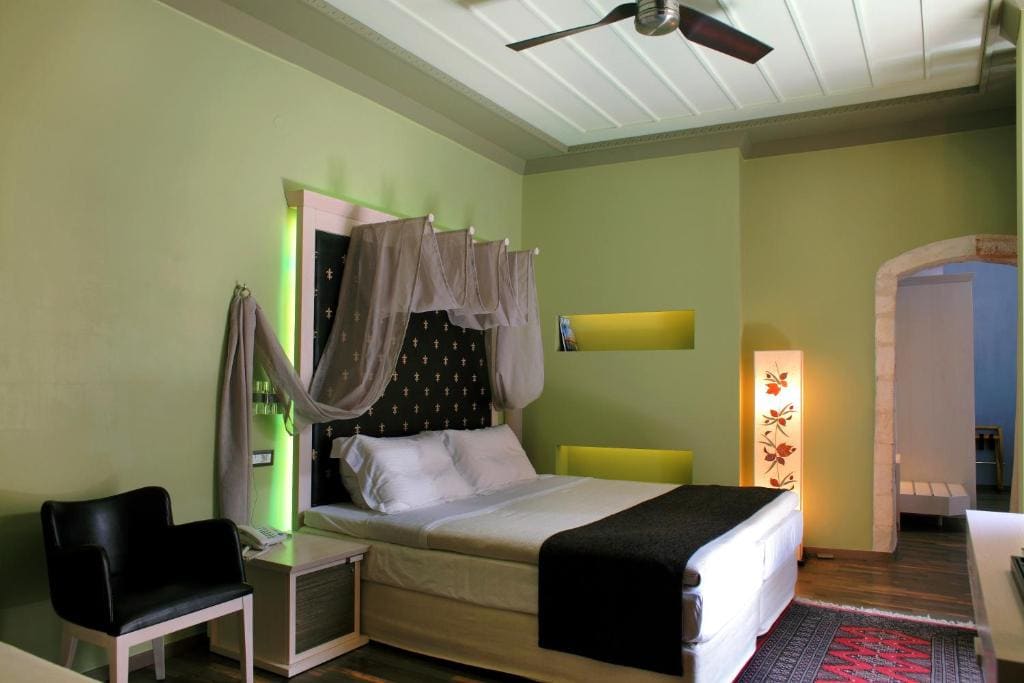 One-Bedroom Suite room - Image 3