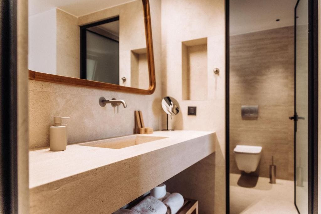 King Suite with Pool View room - Image 2