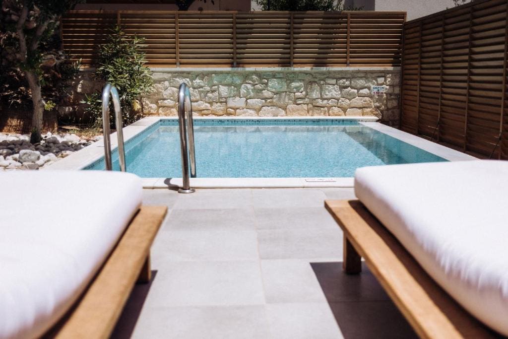 Suite with Private Pool room - Image 3