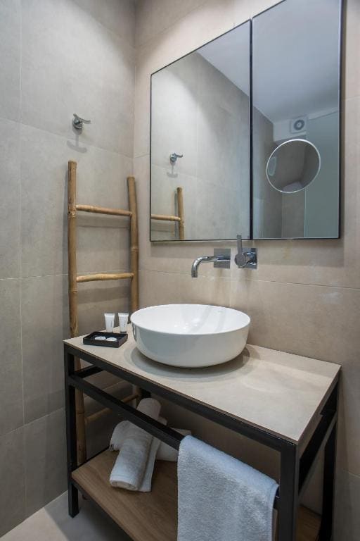 Double or Twin Room with Terrace room - Image 3