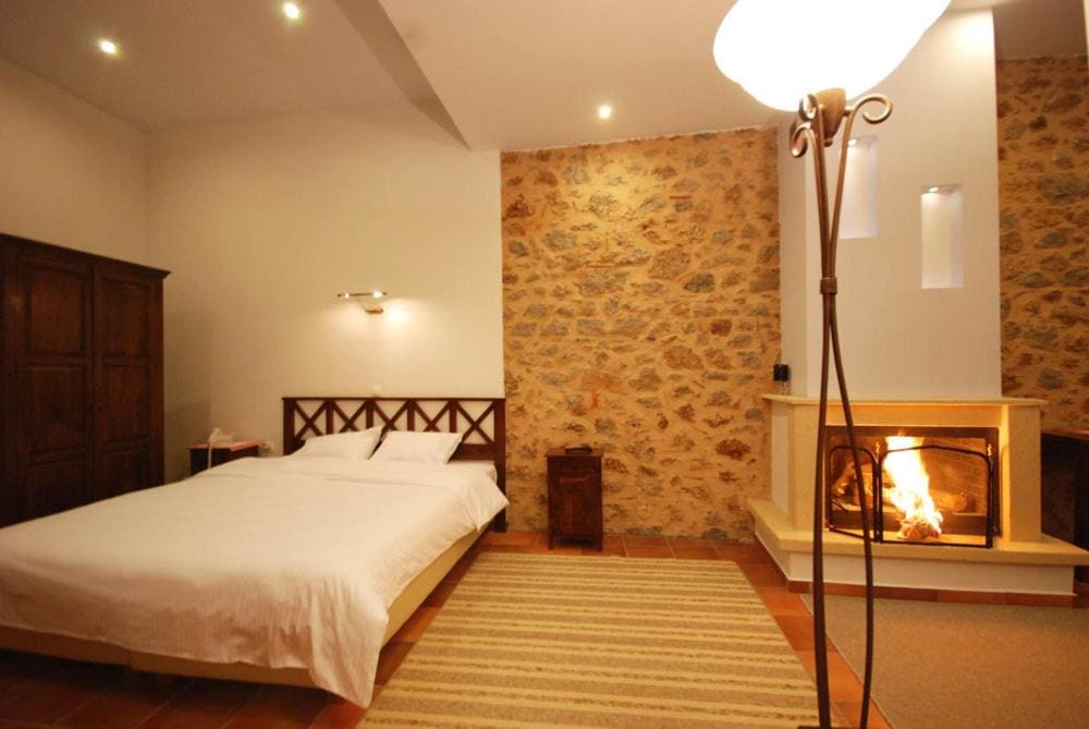 Junior Suite with Fireplace room - Image 2