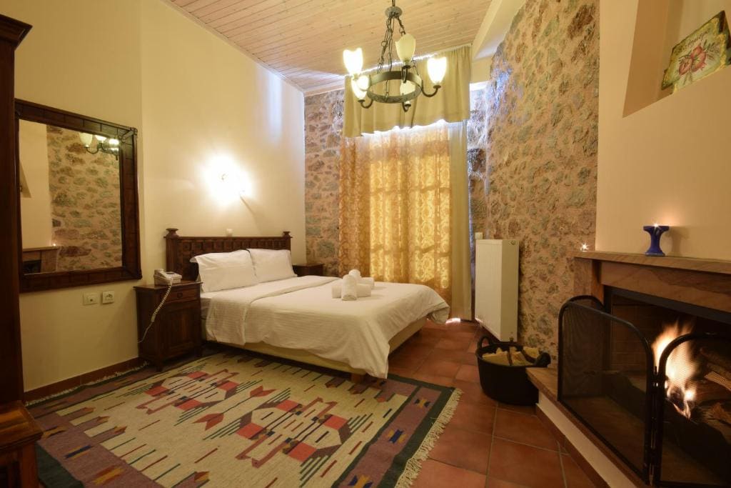 Superior Double Room with Fireplace room - Image 1