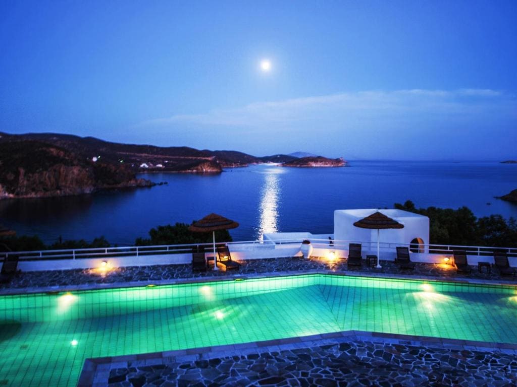 Double Room with Sea and Pool View room - Image 2