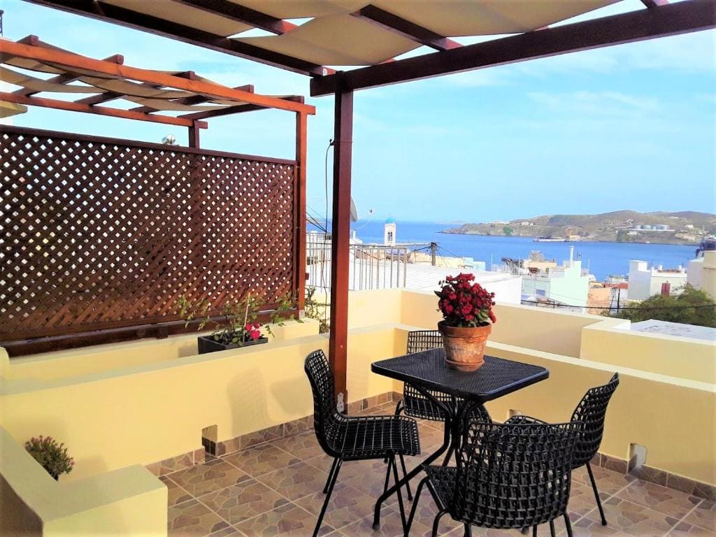 Deluxe Double or Twin Room with Sea View room - Image 1