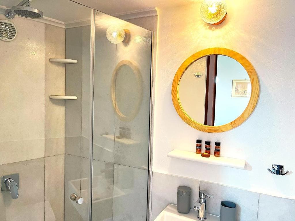 Triple Room with City View room - Image 2