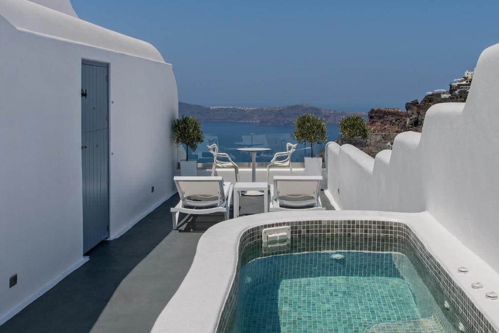 Honeymoon Suite with Hot Tub room - Image 3