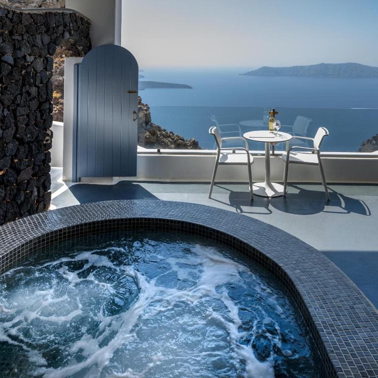 Junior Suite with Hot Tub room - Image 2