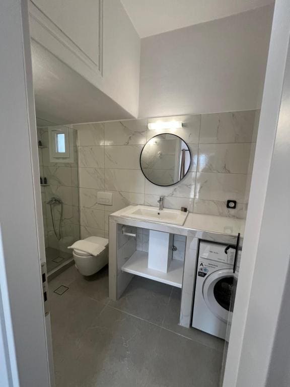 Deluxe One-Bedroom Apartment with Garden View room - Image 3