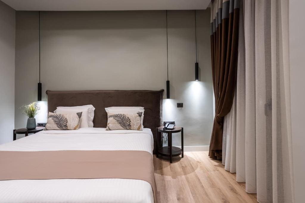 Junior Suite with Garden View room - Image 3
